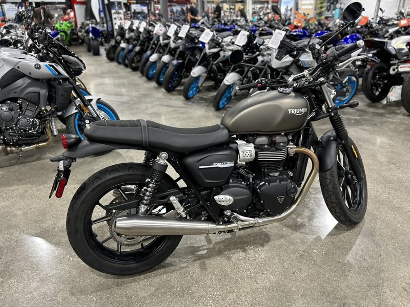 Used 2020 Triumph STREET TWIN Image 10