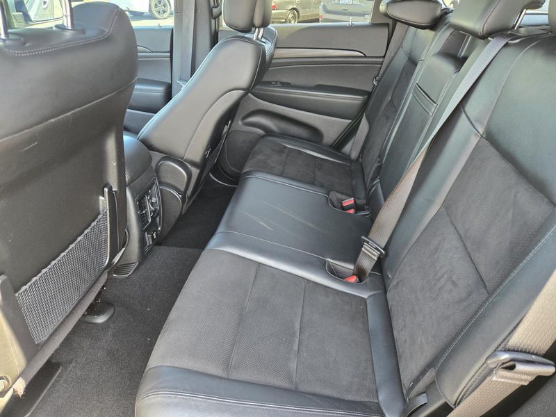 Used 2021 Jeep Grand Cherokee Laredo X 4x4