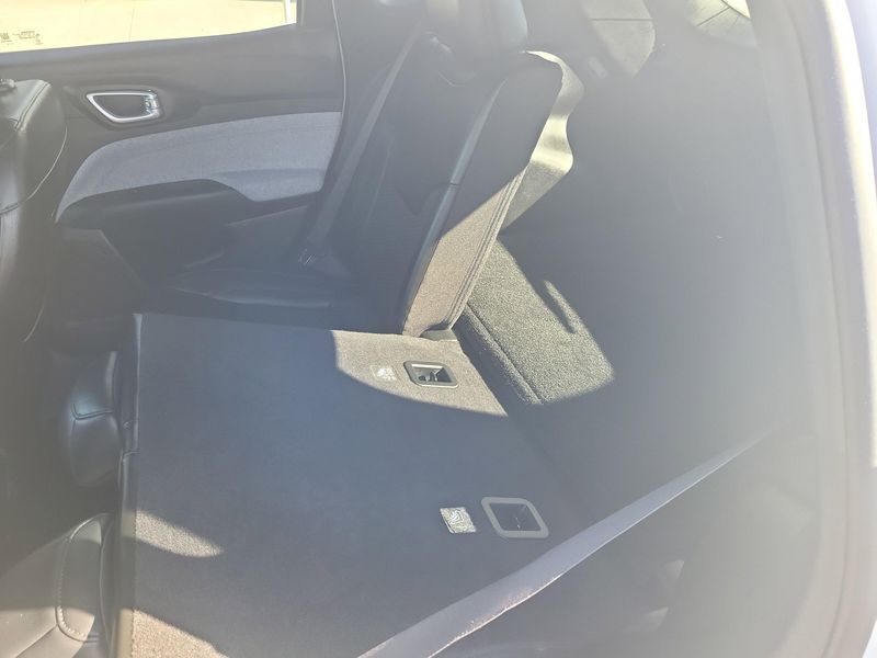 Used 2023 Jeep Compass LatitudeImage 11