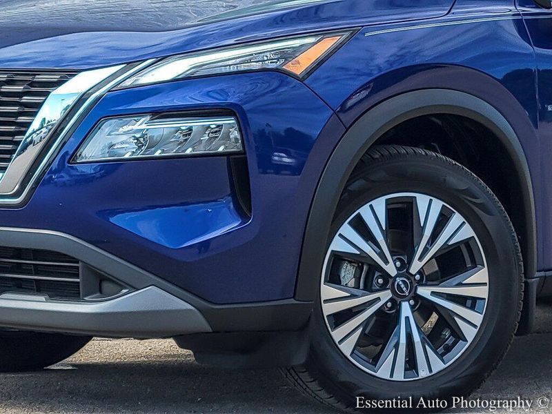 2023 Nissan Rogue SV photo 3