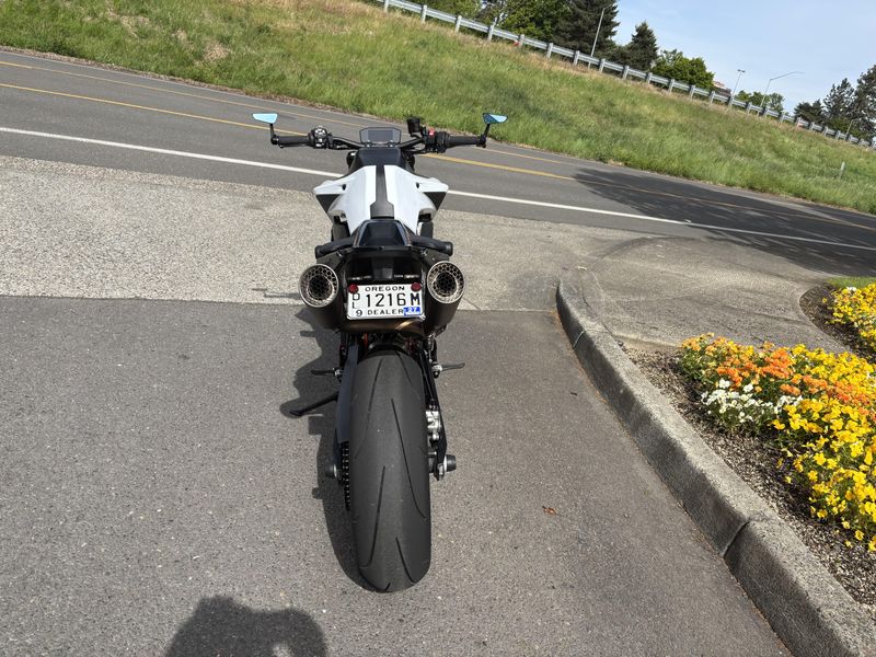 2020 KTM Duke 890 R 