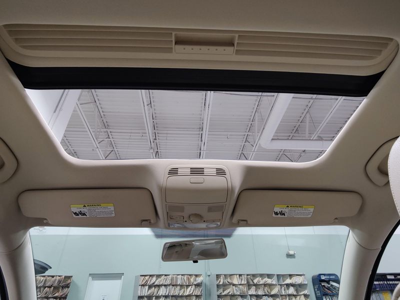 2010 Volkswagen Passat Sedan Komfort w/SunroofImage 6