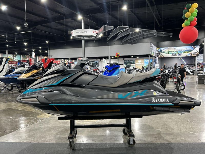 2023 Yamaha VX CRUISER  in a CARBON/TITAN exterior color. Del Amo Motorsports of Redondo Beach (424) 390-7811 delamomotorsports.com 