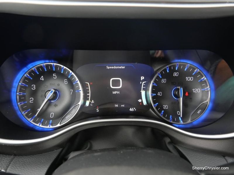 2023 Chrysler Pacifica Touring LImage 23