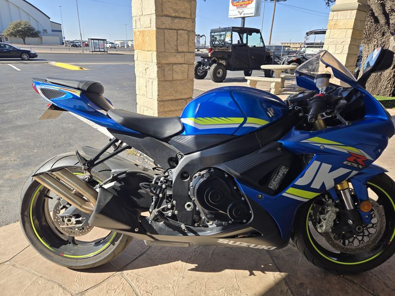 2017 Suzuki GSXR750L7Image 2