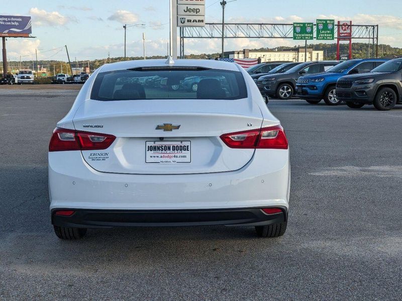 2024 Chevrolet Malibu LTImage 4