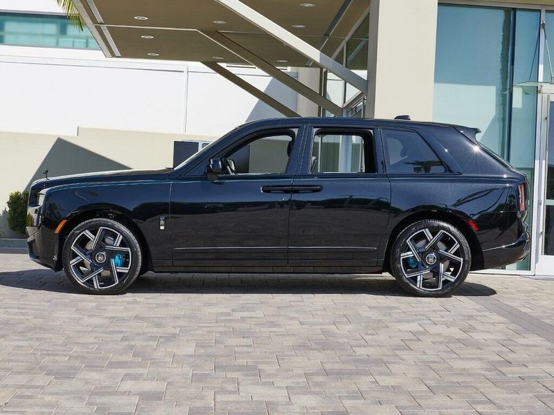 2025 Rolls-Royce Cullinan Image 3