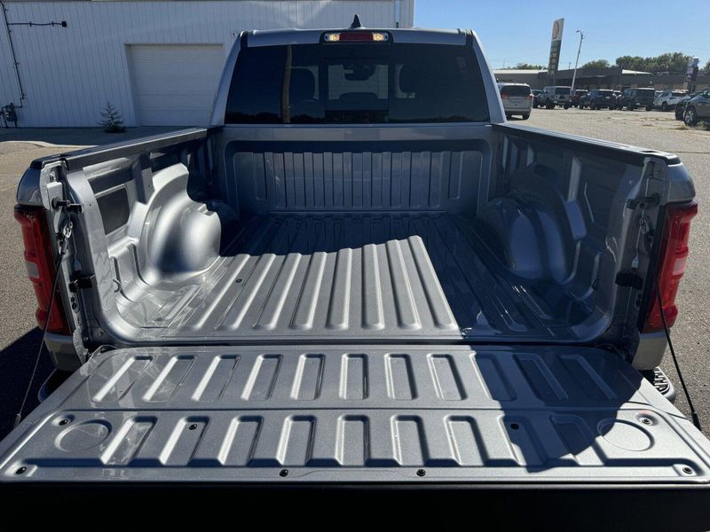 2025 RAM 1500 Big HornImage 9