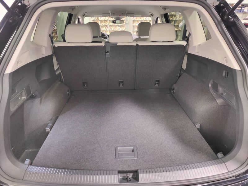 Used 2024 Volkswagen Tiguan S 4-Motion AWDImage 11