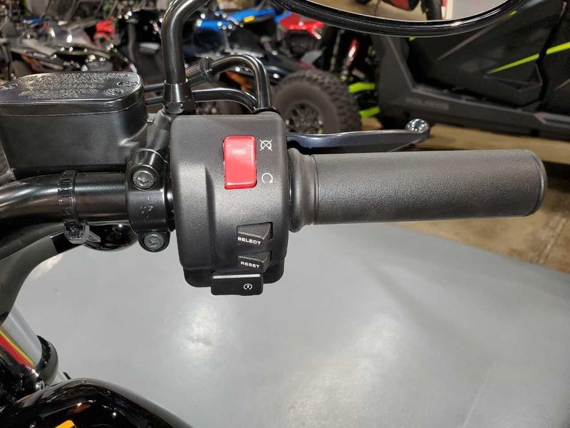 New 2024 Yamaha BOLT R-SPEC Image 13