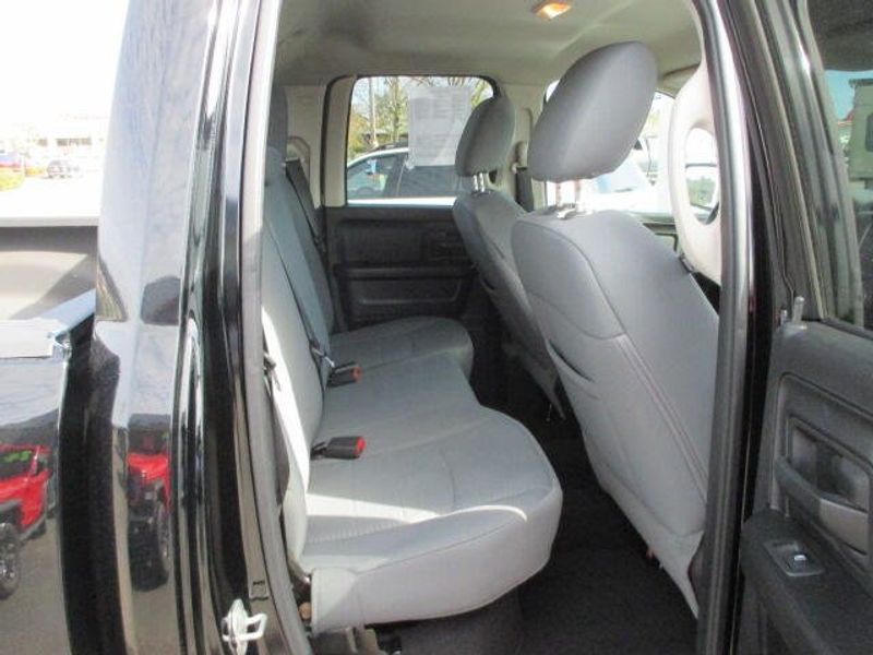 Used 2013 RAM 1500 ExpressImage 28