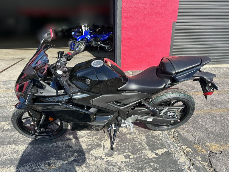 New 2026 Yamaha YZF-R3 ABS Image 17