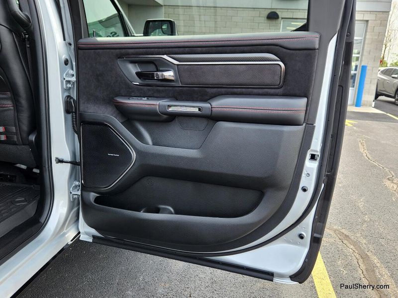 New 2026 RAM 1500 Rho Crew Cab 4x4 5'7' Box