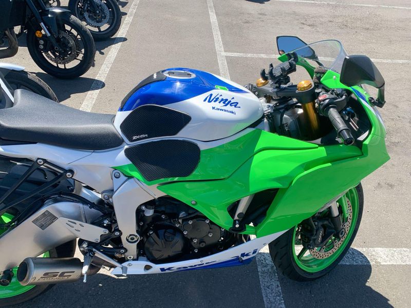 Used 2024 Kawasaki Ninja ZX-6R ABS Image 18