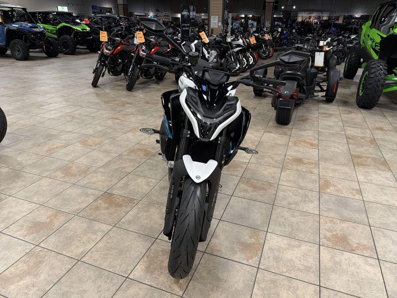 New 2026 CFMOTO 675NK Image 13