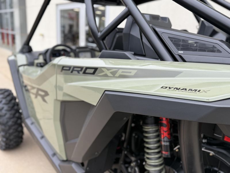 2025 Polaris RZR PRO XP ULTIMATEImage 8