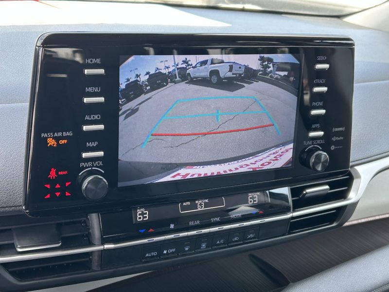 2023 Toyota Sienna LEImage 23