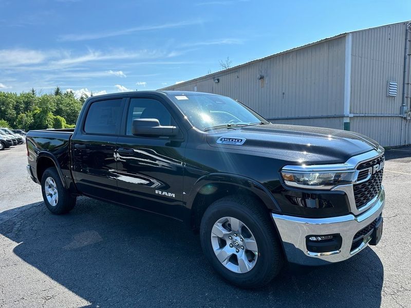 2025 RAM 1500 Big Horn Crew Cab 4x4 5