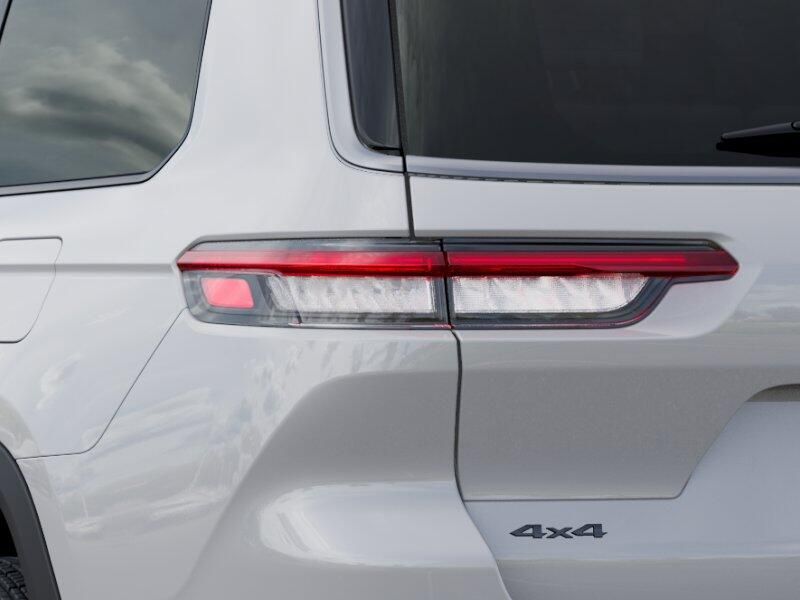 New 2026 Jeep Grand Cherokee L Laredo Altitude 4x4Image 35