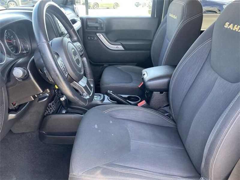 Used 2015 Jeep Wrangler JK SaharaImage 18