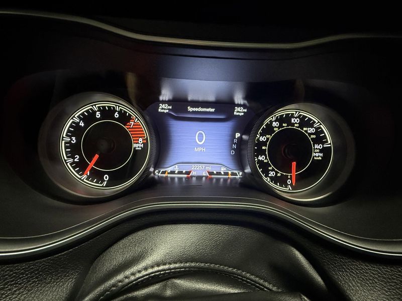 Used 2022 Jeep Cherokee LimitedImage 35