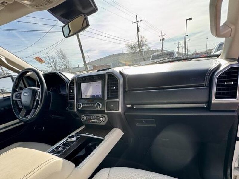 Used 2020 Ford Expedition PlatinumImage 14
