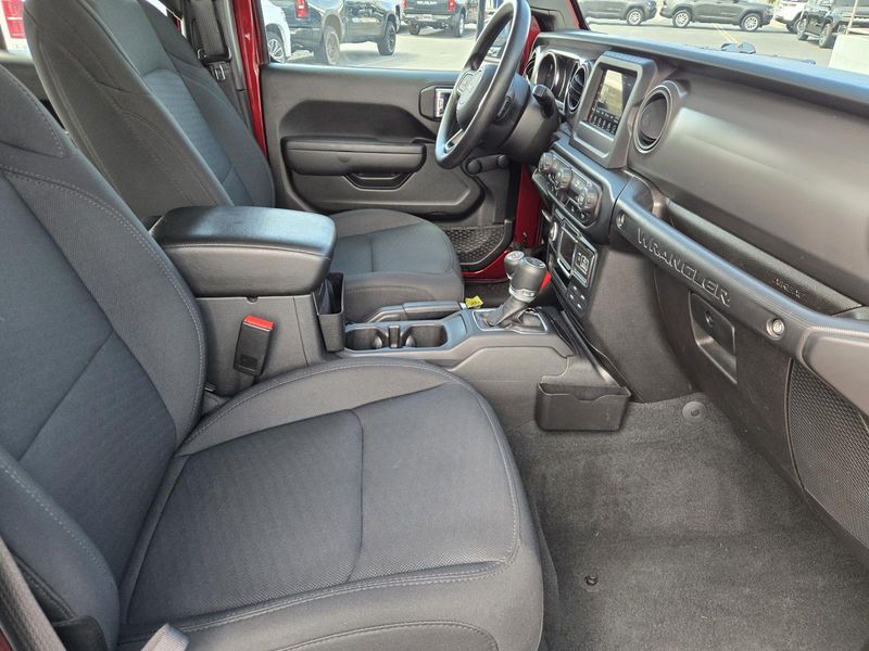 Used 2022 Jeep Wrangler Unlimited Sport 4x4