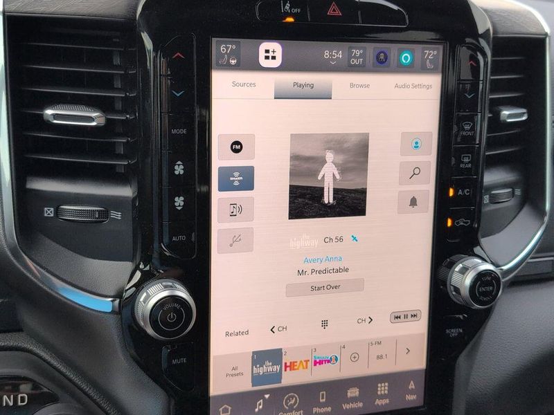 New 2025 RAM 1500 Laramie Crew Cab 4x4 5