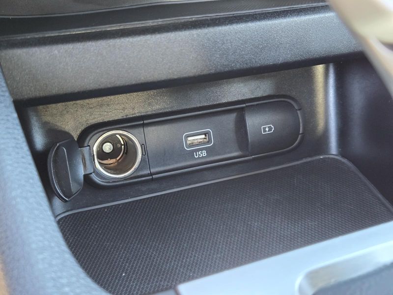 Used 2024 Kia Forte LXS IVT