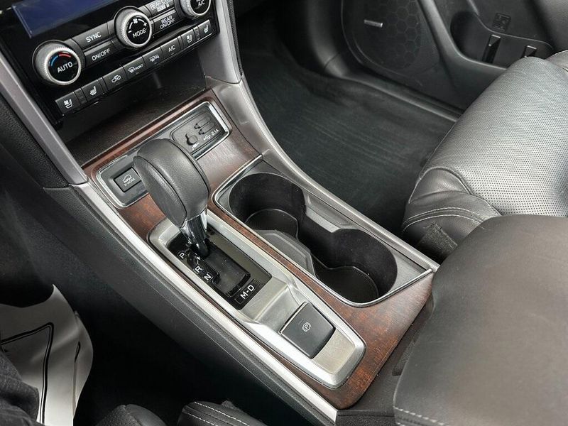 2021 Subaru Ascent TouringImage 8