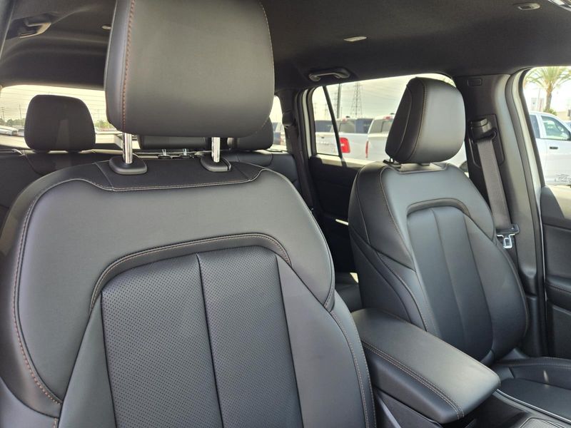 New 2026 Jeep Cherokee Limited 4x4