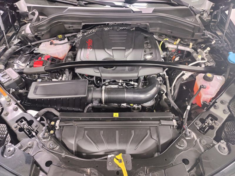 2024 Alfa Romeo Stelvio Veloce Premium AWD w/Activ AsstImage 35