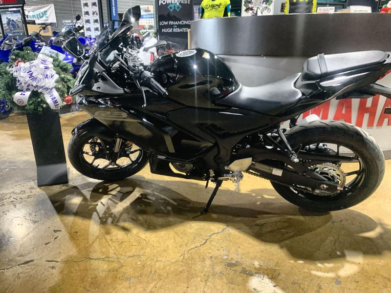 New 2026 Yamaha YZF-R3 ABS Image 31