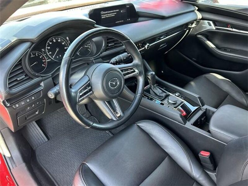 2022 Mazda Mazda3 Hatchback Premium PlusImage 17