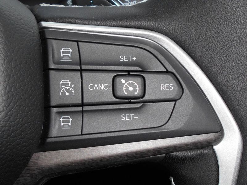 2025 Jeep Grand Cherokee L Limited 4x4Image 22
