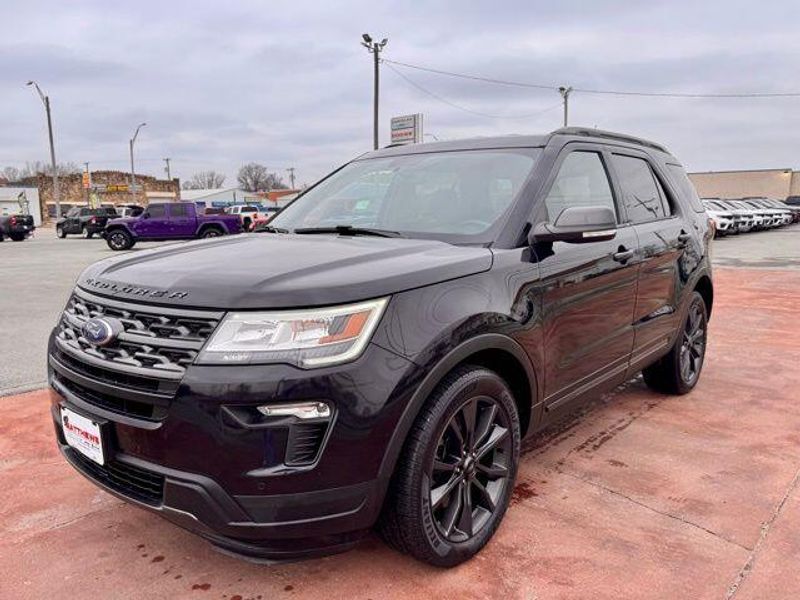 Used 2019 Ford Explorer XLTImage 1