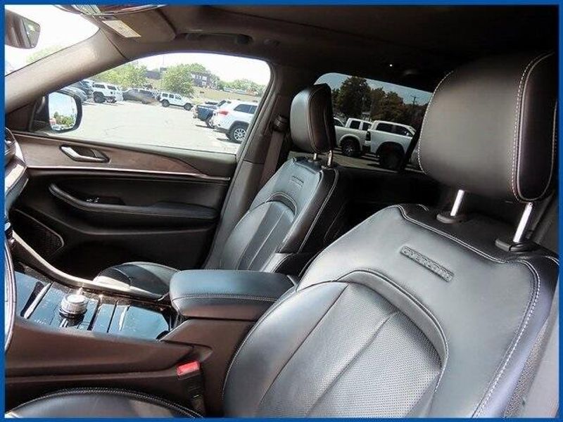 Used 2022 Jeep Grand Cherokee OverlandImage 14