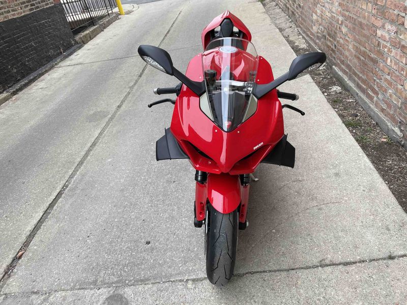 2023 Ducati Panigale V4 in a Red exterior color. Motoworks Chicago 312-738-4269 motoworkschicago.com 