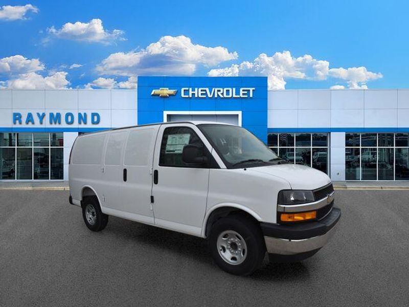 New 2026 Chevrolet Express 2500 Work VanImage 10