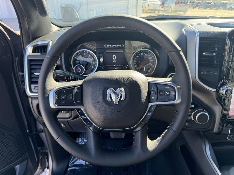 2025 RAM 1500 Big HornImage 17