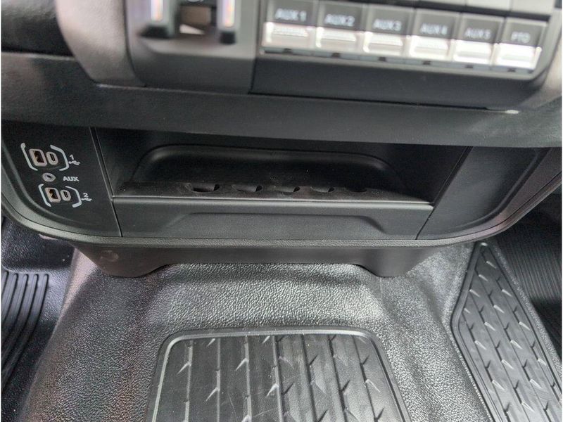 New 2026 RAM 3500 Tradesman Crew Cab Chassis 4x4 60