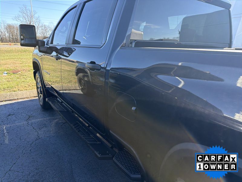 Used 2024 Chevrolet Silverado 2500HD CustomImage 13