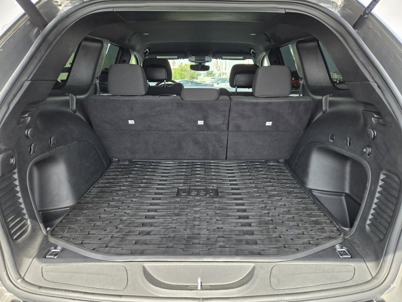 Used 2021 Jeep Grand Cherokee Freedom 4x2