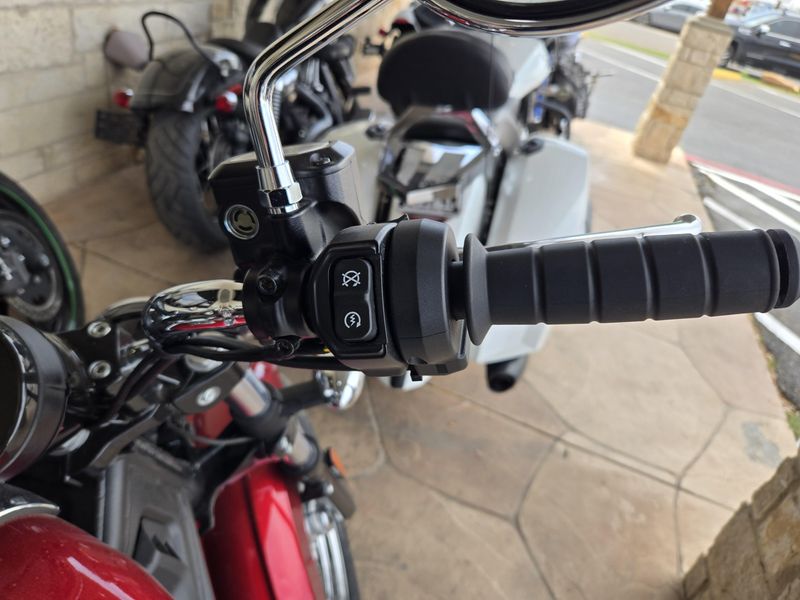 NEW 2025 INDIAN MOTORCYCLE SCOUT CLASSIC LIMITED WITH TECHNOLOGY PACKAGE Image 11