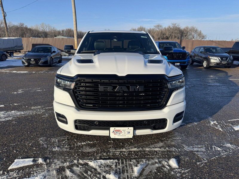 2025 RAM 1500 LaramieImage 3