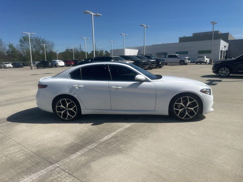 Used 2019 Alfa Romeo Giulia TiImage 4