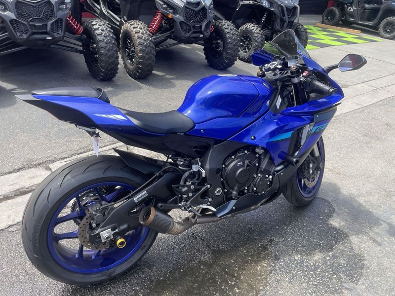 Used 2024 Yamaha YZF-R1 Image 11