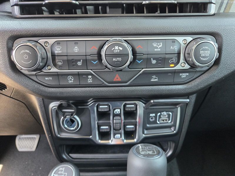 New 2026 Jeep Wrangler 4-door 85th Anniversary Edition