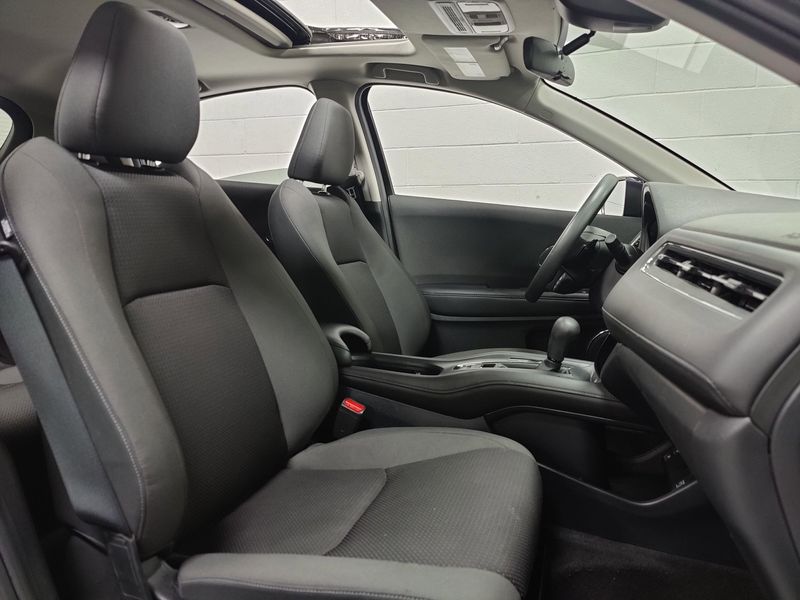 2022 Honda HR-V EX AWD w/SunroofImage 6