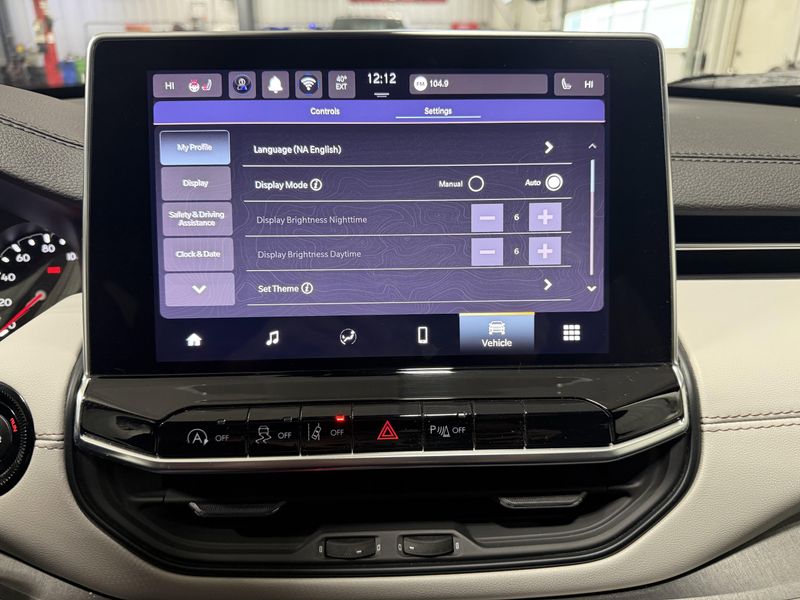 Used 2024 Jeep Compass LimitedImage 32